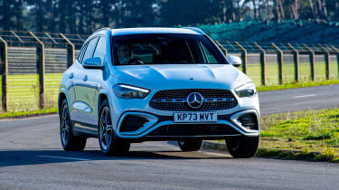 Mercedes GLA - front cornering